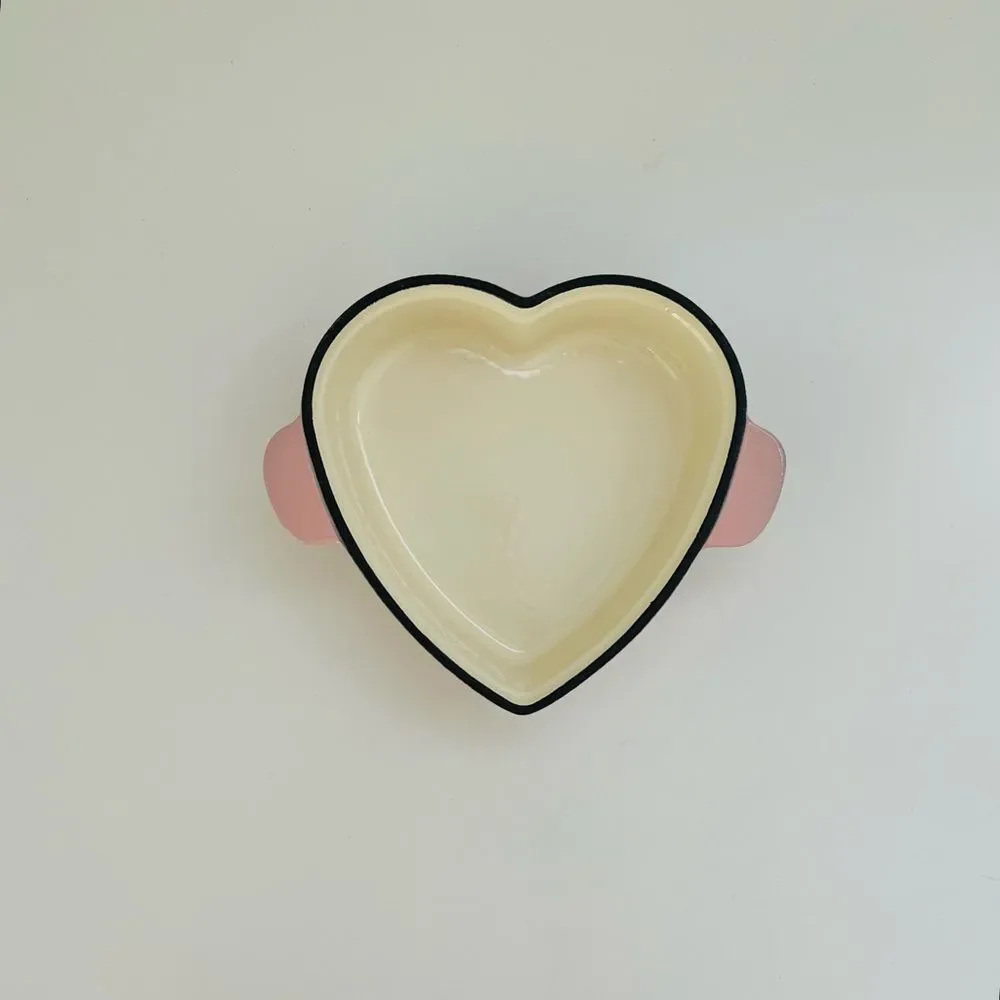 SMITH AND CLARK IRONWORKS 1qt Cast Iron Heart Shaped Dutch Oven Dish